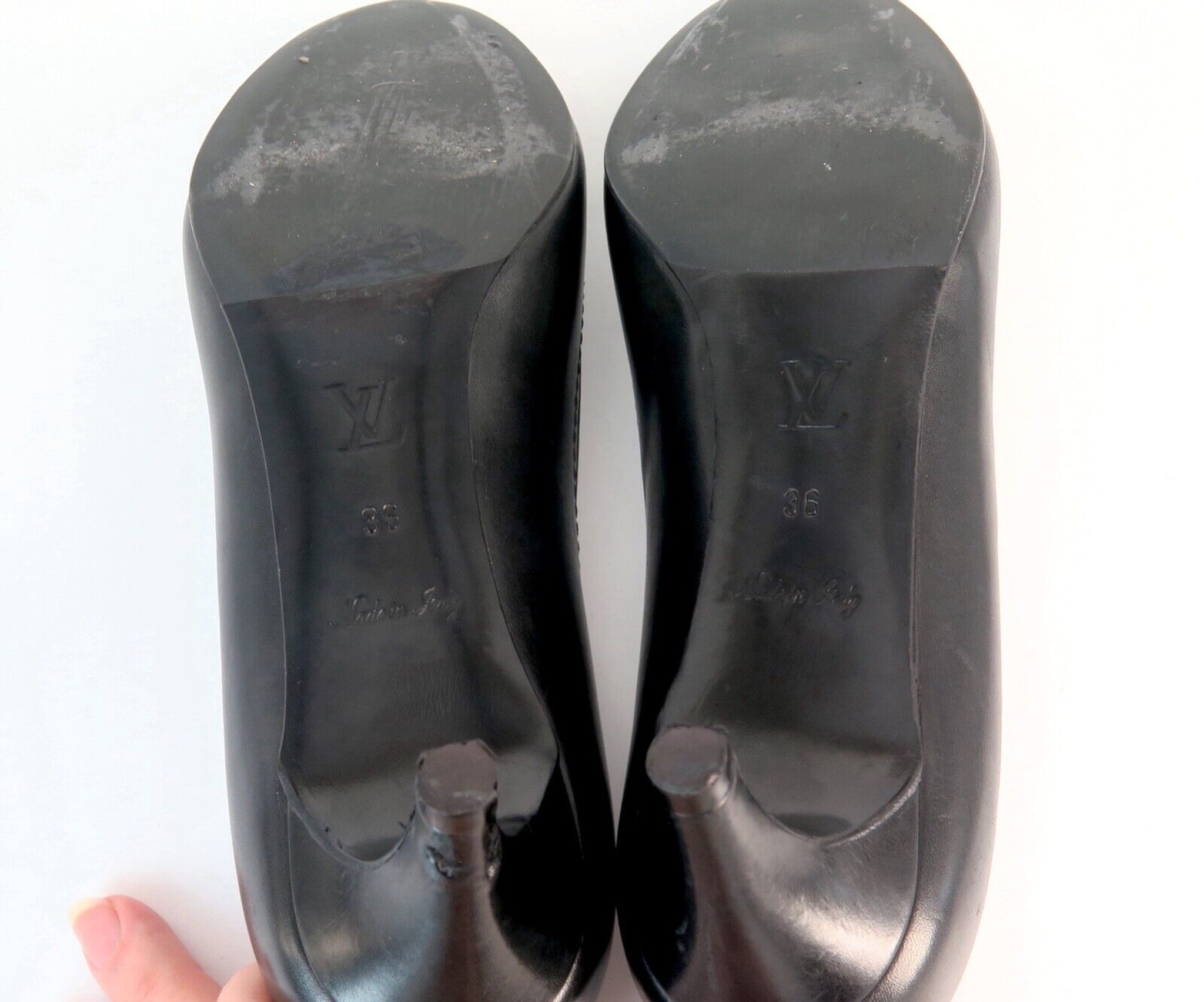 Louis Vuitton Black 'Love Story' Kitten Heel Shoes with Bow, size 36.