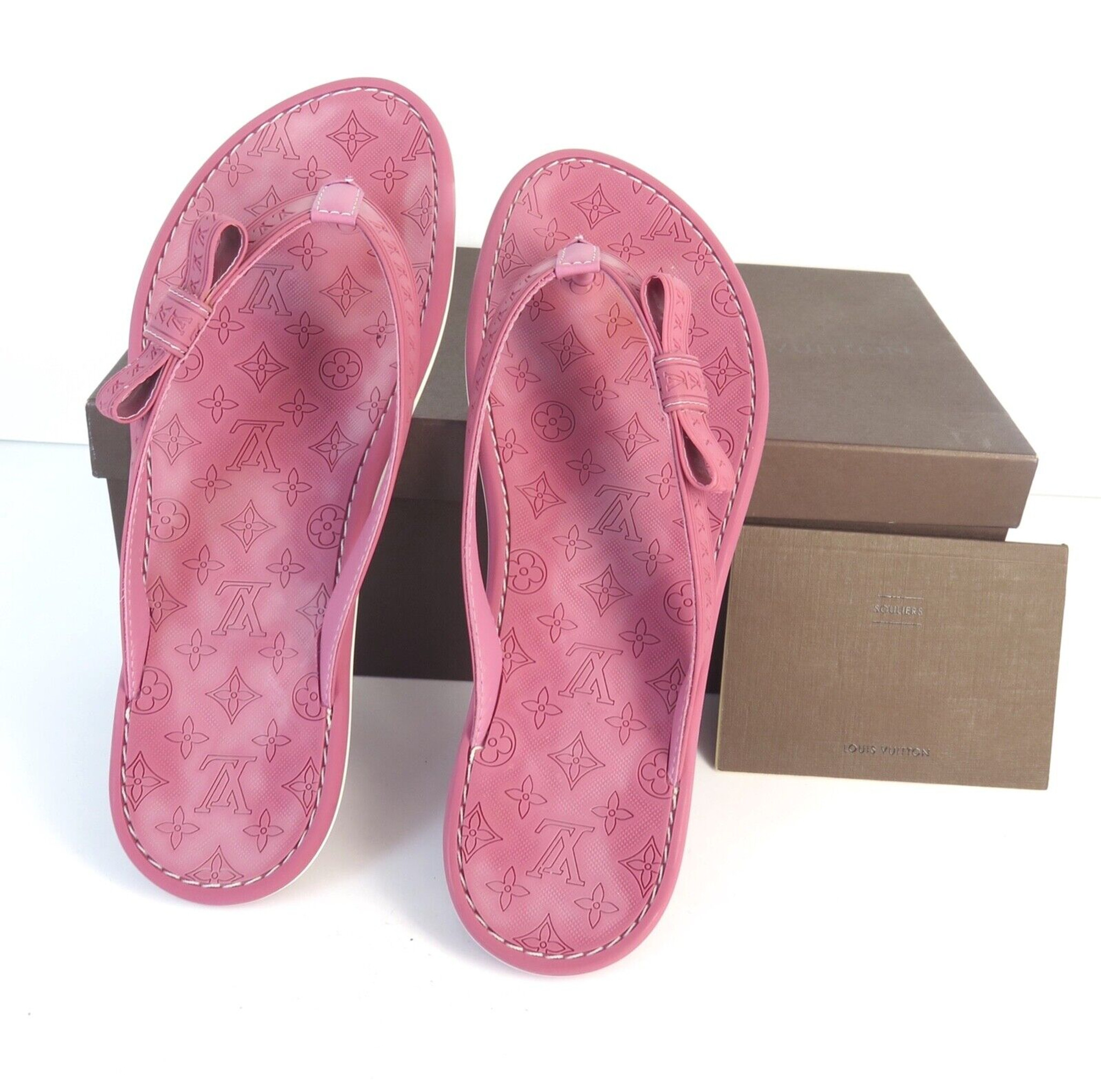 Louis Vuitton 2010s Pink Jelly Seastar Thong Sandals · INTO