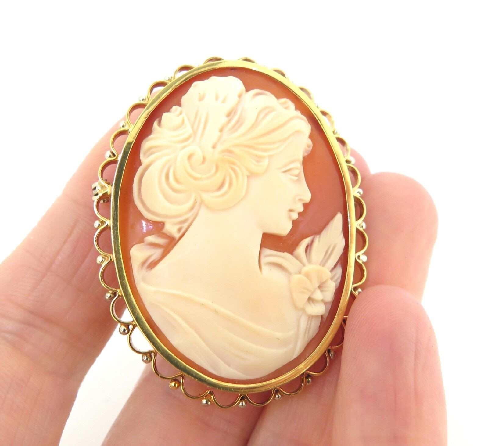 Vintage Italian Fine 18ct Yellow Gold Agate Cameo Portrait Brooch - Main Image