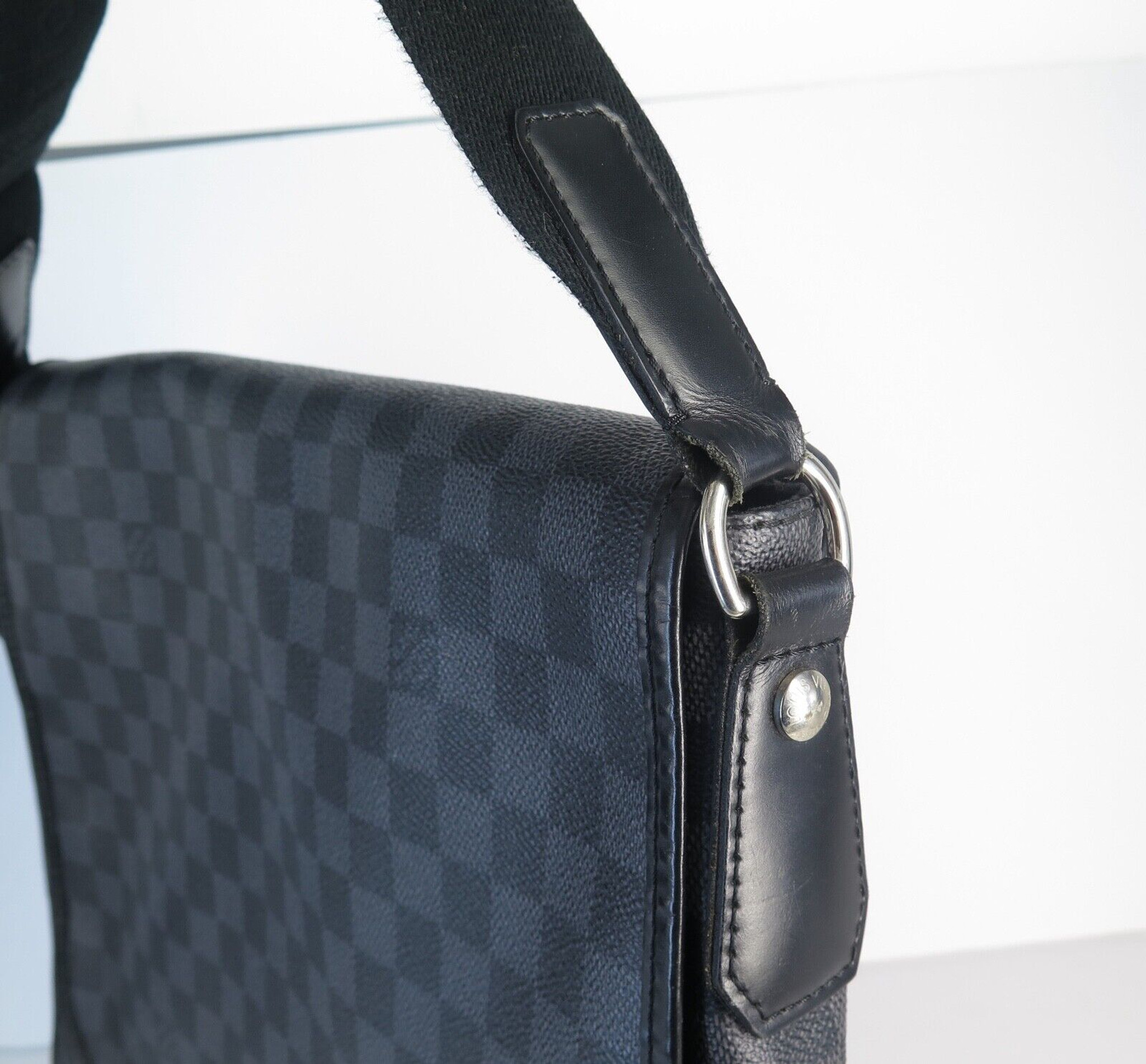 Mens Louis Vuitton Damier Graphite Daniel MM Satchel Bag