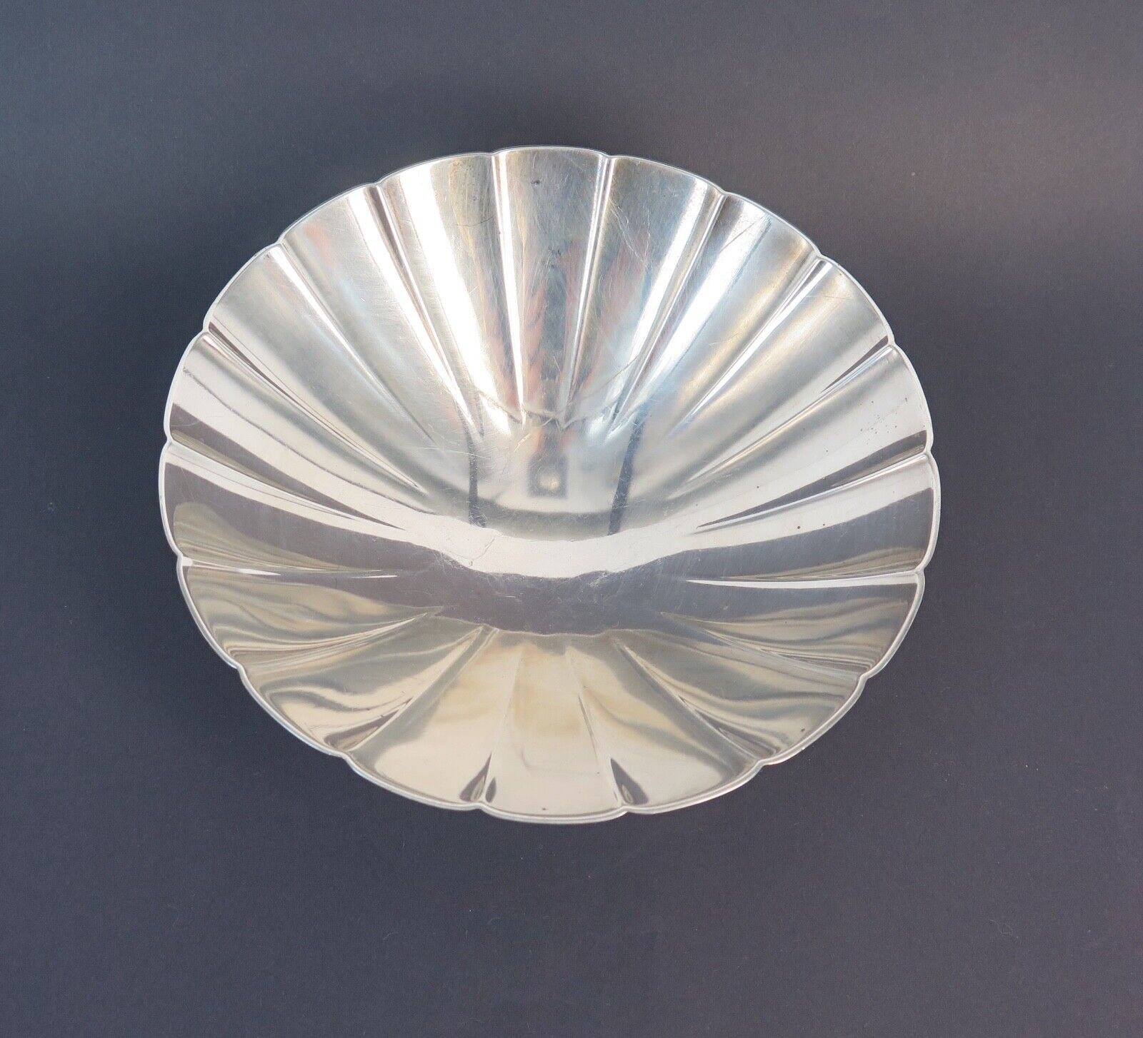 1955-65 Tiffany & Co Sterling Silver Scalloped Bowl On Bun Feet