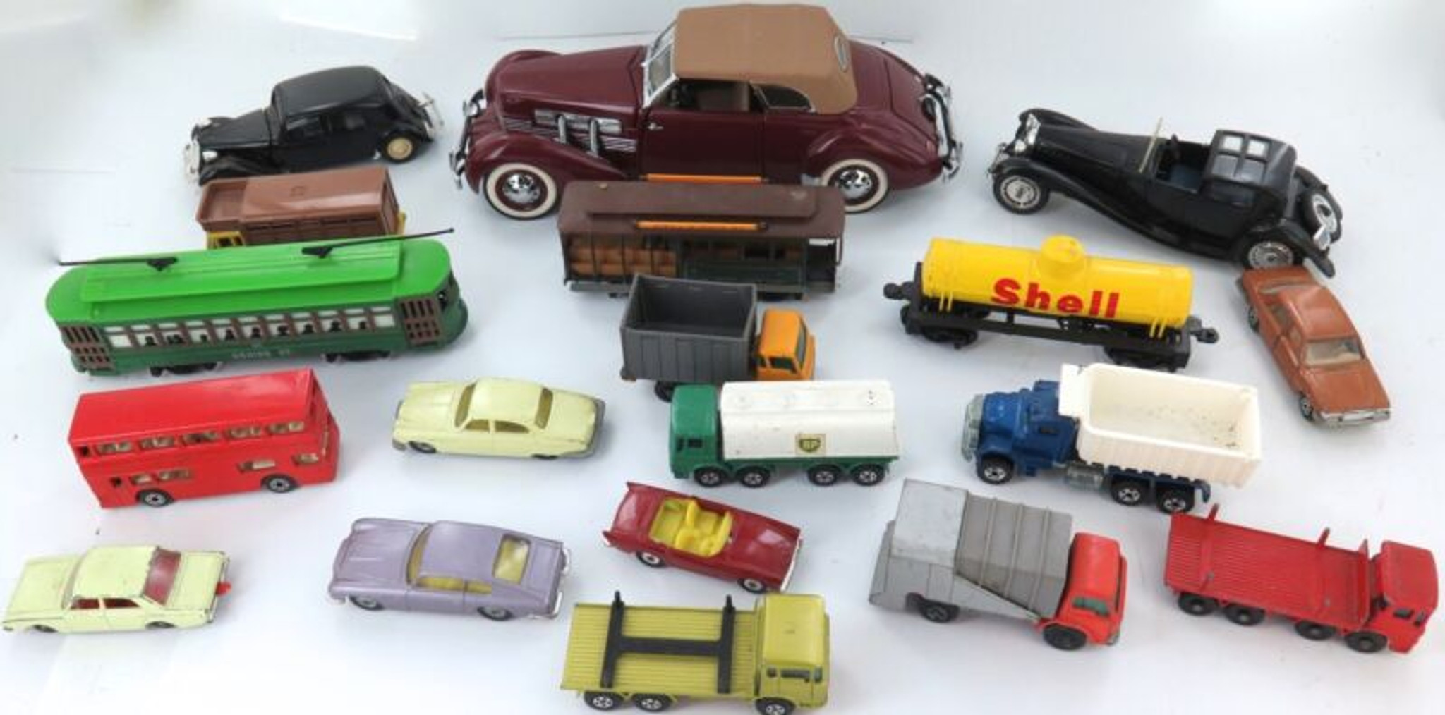 Selling diecast hot sale model cars