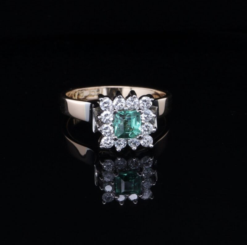 Emerald Cut Light Green Engagement Ring – Antiquecut 5.52ct Natural Vivid Green Emerald Diamonds Ring 1 main image 2