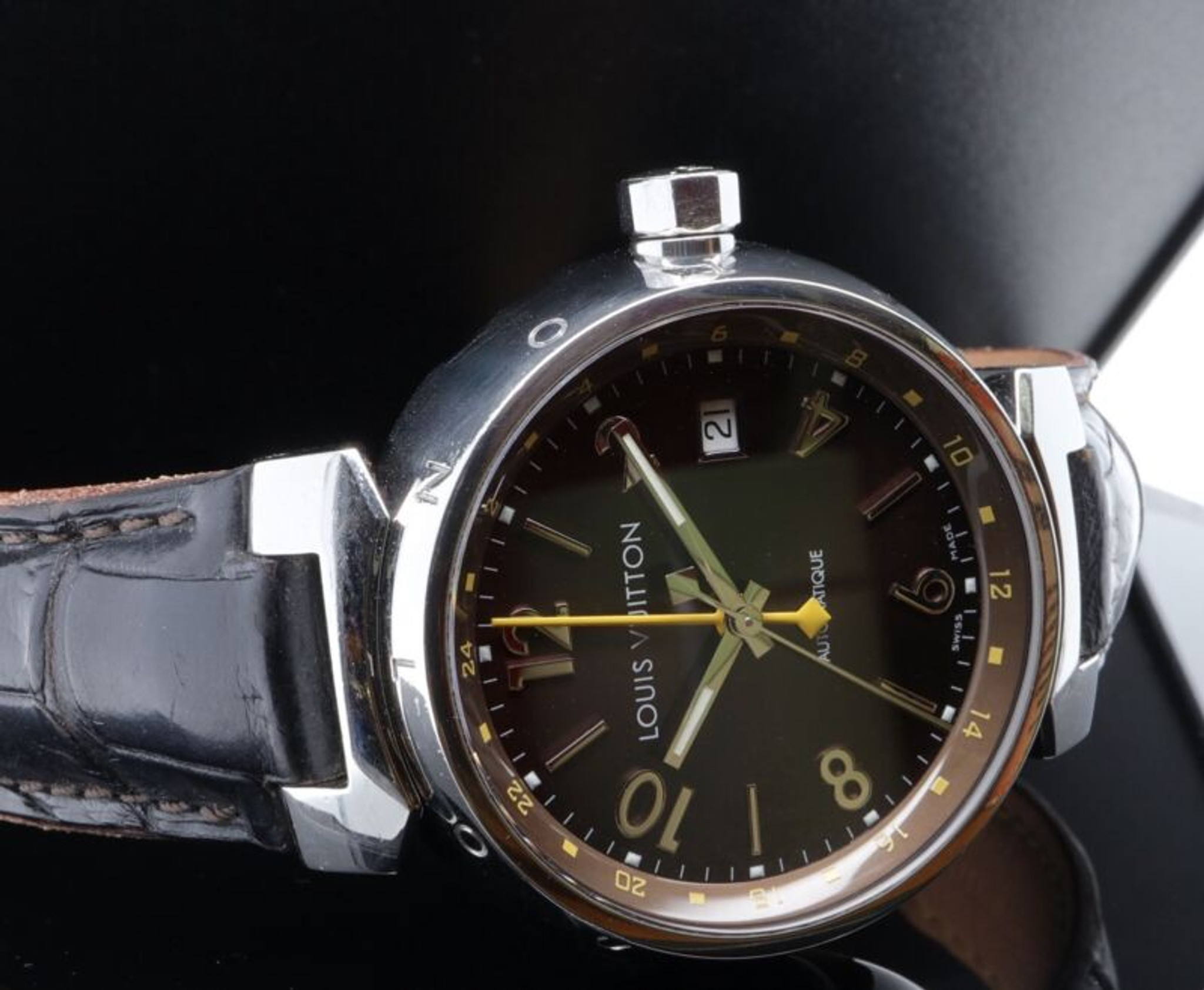 Auth. Louis Vuitton GMT Tambour 100m 39.5mm Automatic Watch Q1311