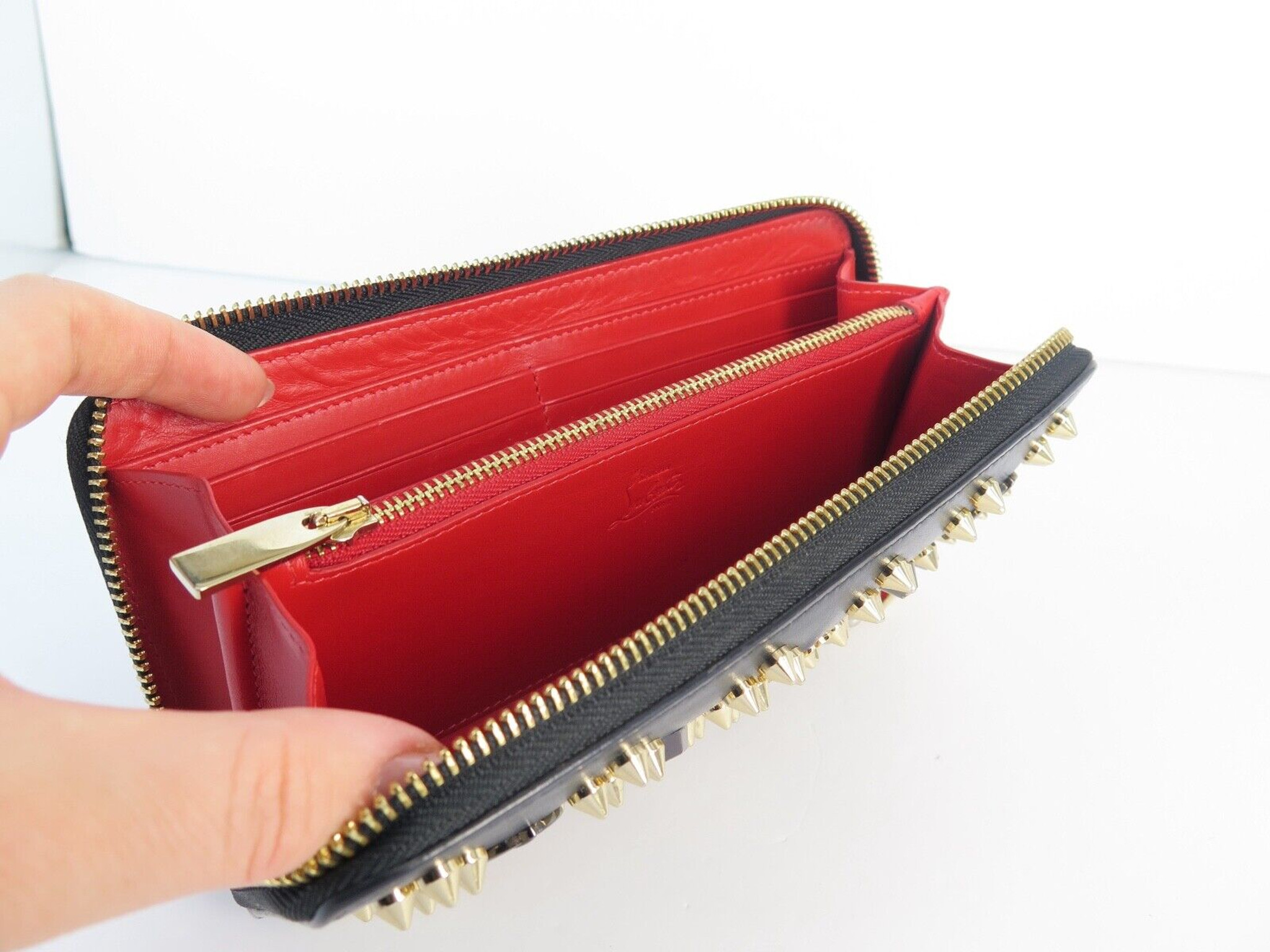 Christian Louboutin Panettone studded ウォレット Christian Louboutin Panettone Black Studded Purse Wallet