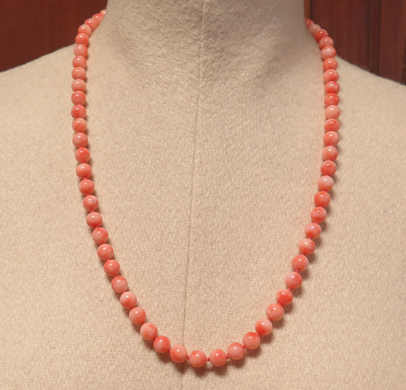 Beautiful Two Tone Swirl Salmon Pink Vintage Coral 14ct Gold