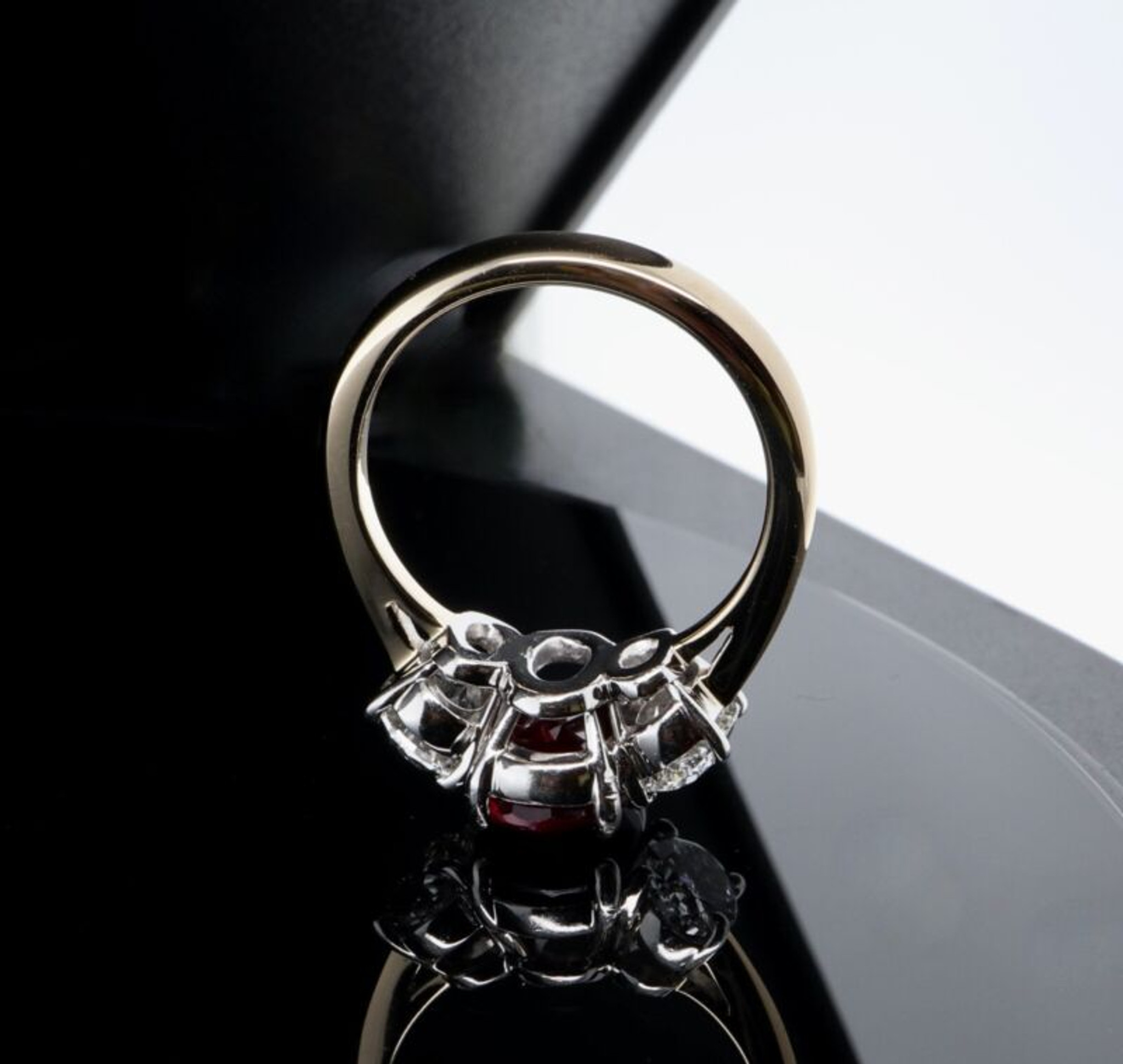 H and store m ring