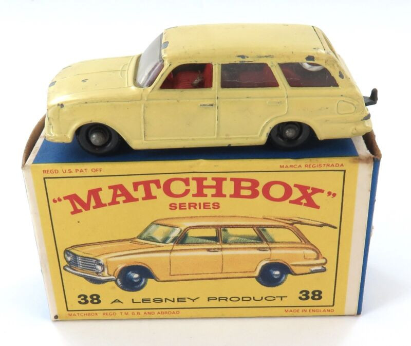 MATCH BOX 38 VAUXHALL VICTOR ESTATE CAR ボクスホール ビクター (R2207anyY) Vintage Lesney Matchbox Vauxhall Victor Estate Car No 38 + Box