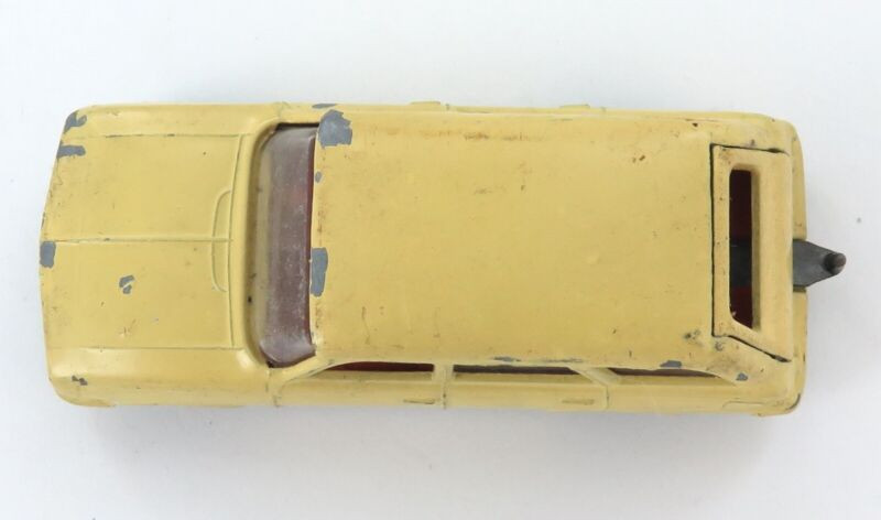 Vintage Lesney Matchbox Vauxhall Victor Estate Car No 38 + Box