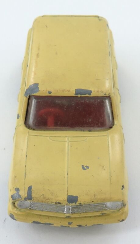 Vintage Lesney Matchbox Vauxhall Victor Estate Car No 38 + Box