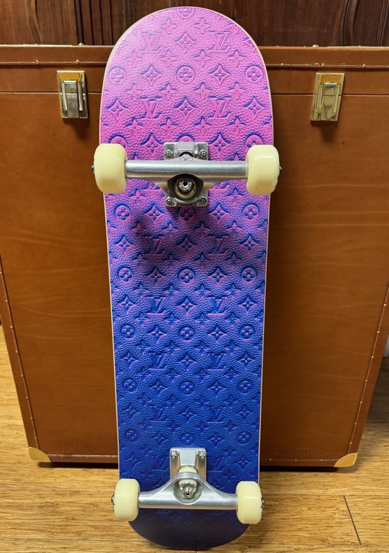 Boite Skateboard Trunk Skateboard Supreme X Louis Vuitton
