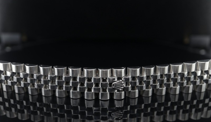 Vintage Rolex Super Jubilee 63160 16mm Steel Mid Size Watch