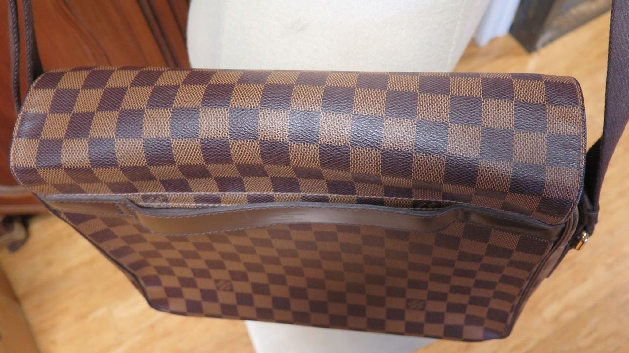 Louis Vuitton Damier Ebene Canvas Shelton MM Messenger Bag Louis Vuitton