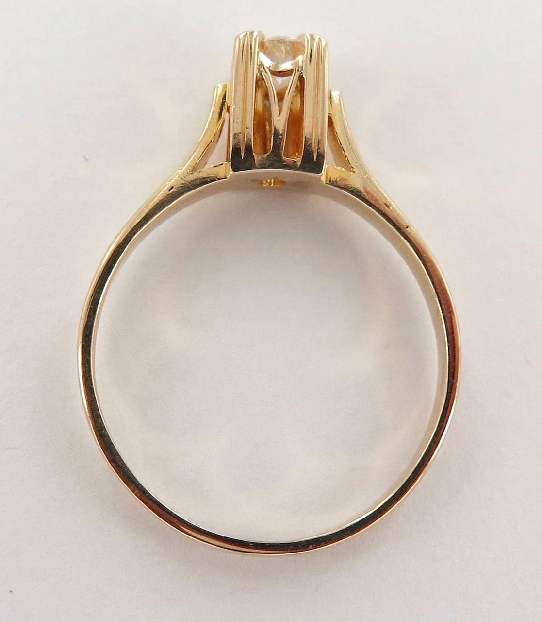 14CT YELLOW GOLD & SOLITAIRE DIAMOND RING VAL $2190