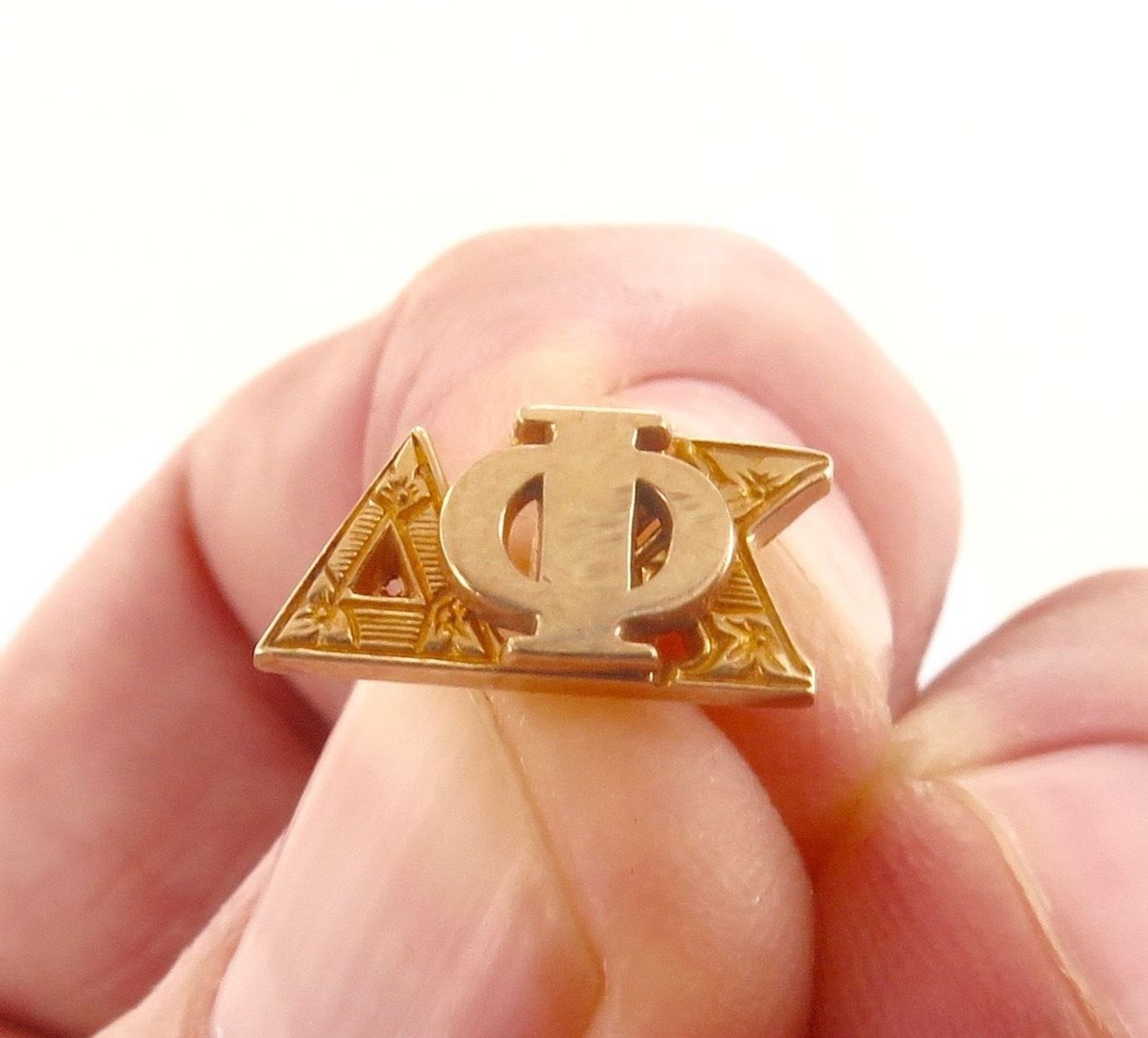 VINTAGE PHI KAPPA DELTA 10K GOLD FRATERNITY / SORORITY PIN.