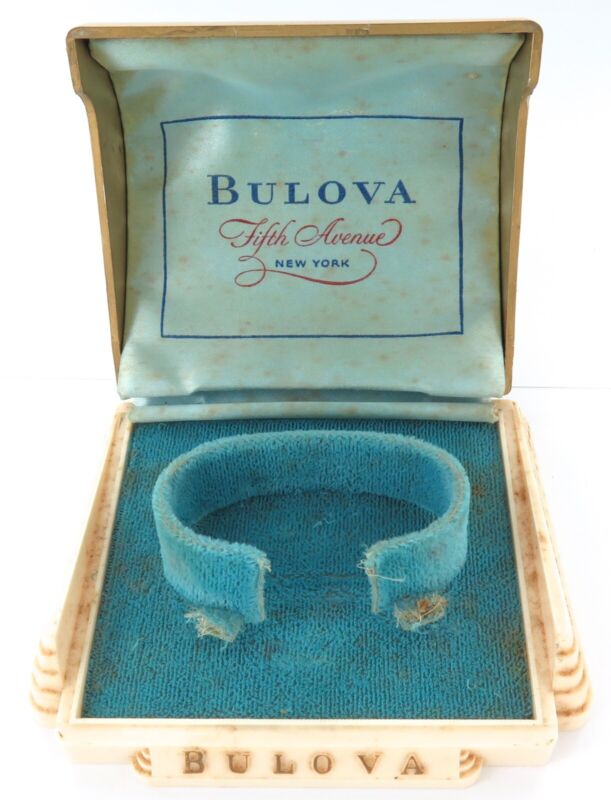 Vintage Bulova, Fifth Avenue, New York Plastic Hard Shell  display picture 3