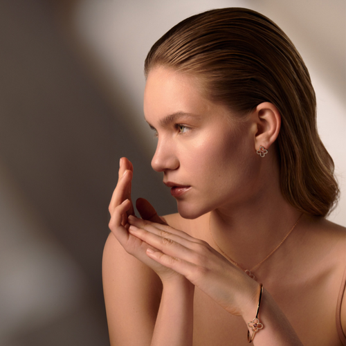 Le Fleur Collection Yellow Gold Bangle Le Fleur Collection Yellow Gold Bangle
