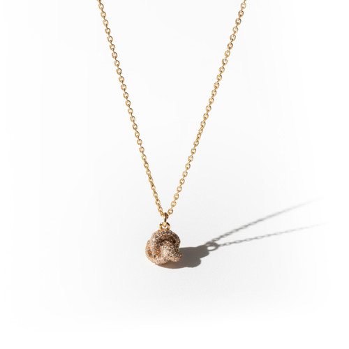 TC Love Knot - Pave Knot Pendant Gold