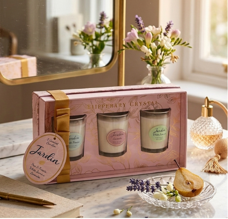 Jardin scented candle gift set styled with fresh flowers
