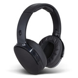A pair of black Skullcandy Hesh Evo headphones with cushioned ear cups and a sleek design. A pair of black Skullcandy Hesh Evo headphones with cushioned ear cups and a sleek design.