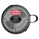 A circular saw blade in a protective case, featuring a logo, silver blade with teeth, and a black exterior. A circular saw blade in a protective case, featuring a logo, silver blade with teeth, and a black exterior.