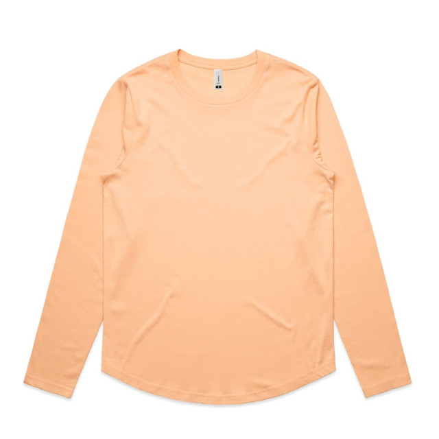 A long-sleeve T-shirt in a soft peach colour with a rounded hem and logo. A long-sleeve T-shirt in a soft peach colour with a rounded hem and logo.