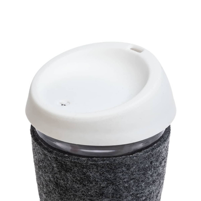 A reusable coffee cup with a white silicone lid and a grey RPET band, featuring branding.