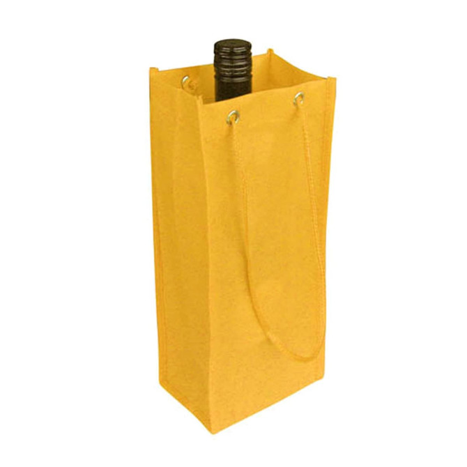 A drink bottle in a yellow non-woven single bottle bag with a handle and a branded logo.