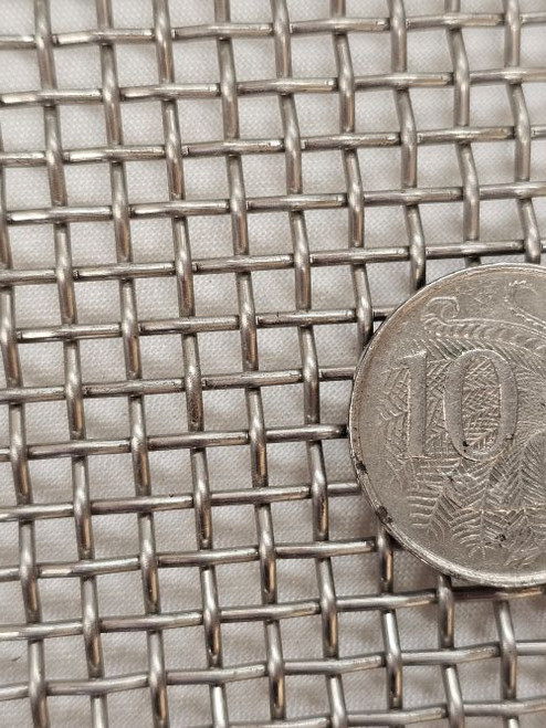 2.63mm, 6 Mesh Stainless Steel, Woven Wire (1.6 mm) is designed for machine guards, security enclosures, protective barriers.