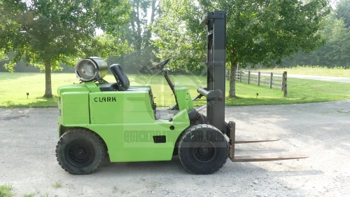 $3,900 Clark Propane Forklift Air Pneumatic Tires 4000 LB Capacity