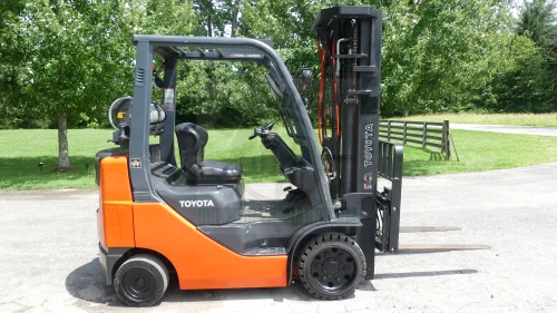 $12,500 Toyota 4 Stage Propane Forklift 1,425 Hours w/ Side Shift