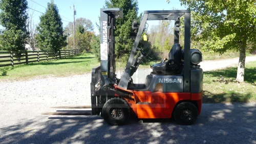$5500 Nissan Propane Forklift 2300 lbs. Air Pneumatic Tires w/ Side Shift