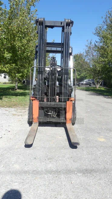 $6400 Toyota Propane Forklift 3,400 lbs. New Tires w/ Side Shift 18' Lift
