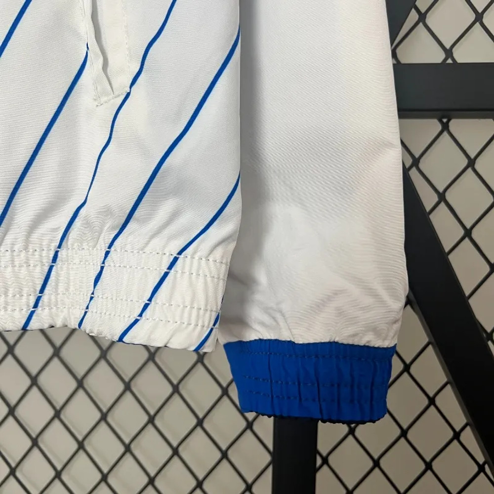 Porto Windbreaker II
