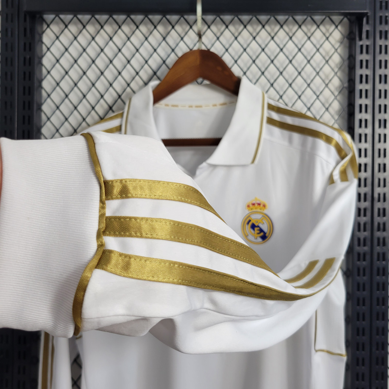 Real Madrid Home Replica Jersey (Optional printing +12,3€)