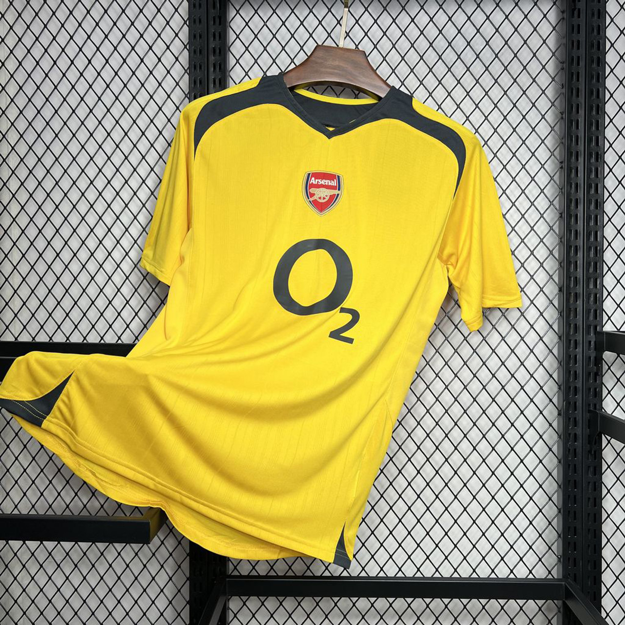 ArsenaI 2005/06 Away Retro