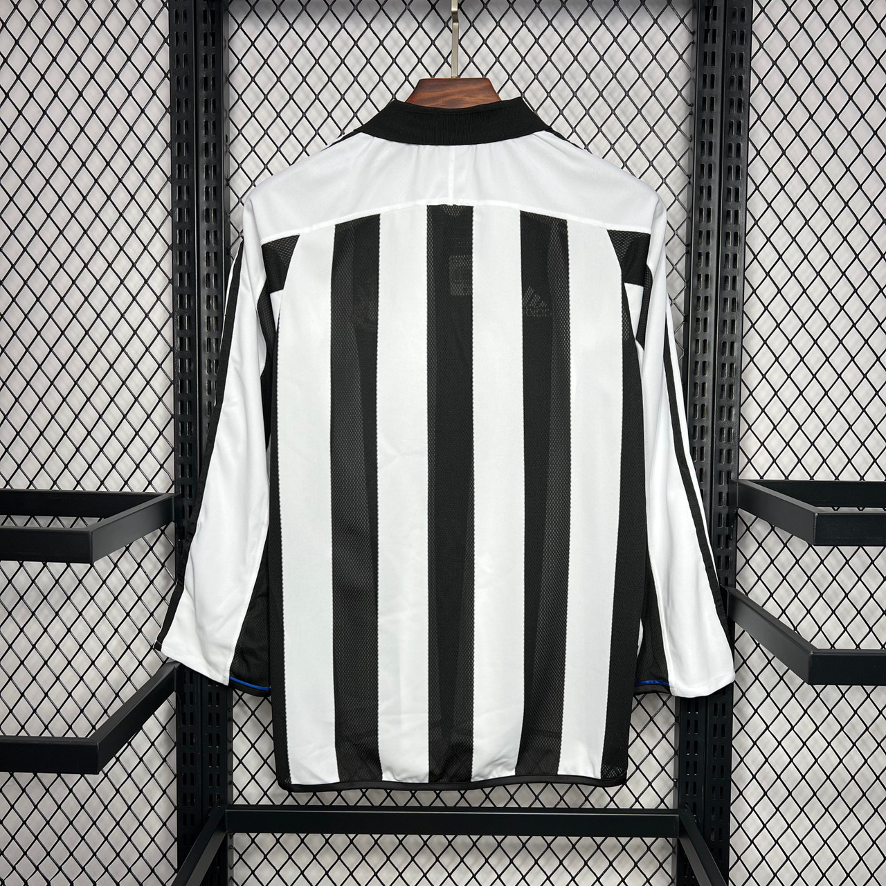 Newcastle United 2003/05 Home Long Sleeves Retro