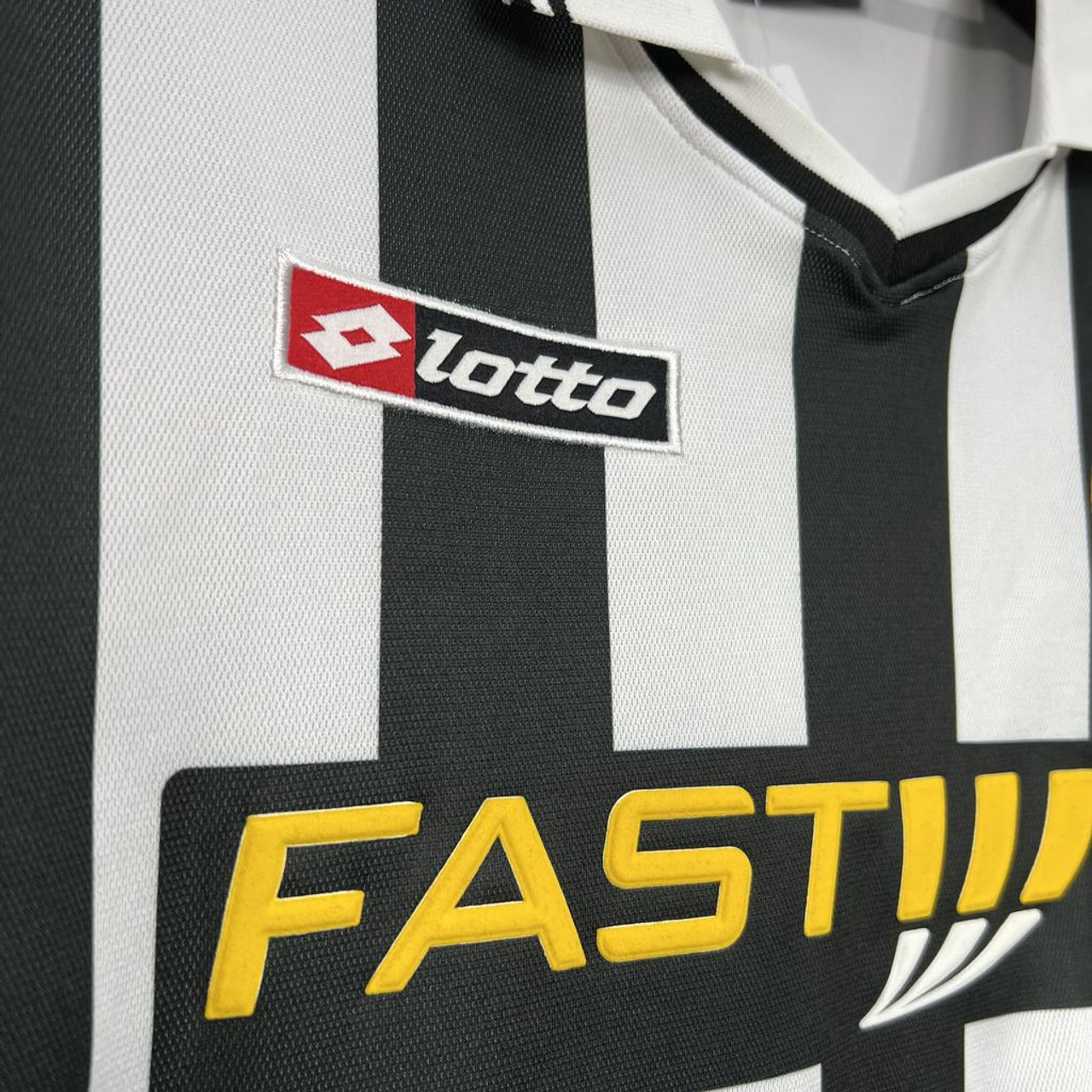 Juventus 2001/02 Home Retro