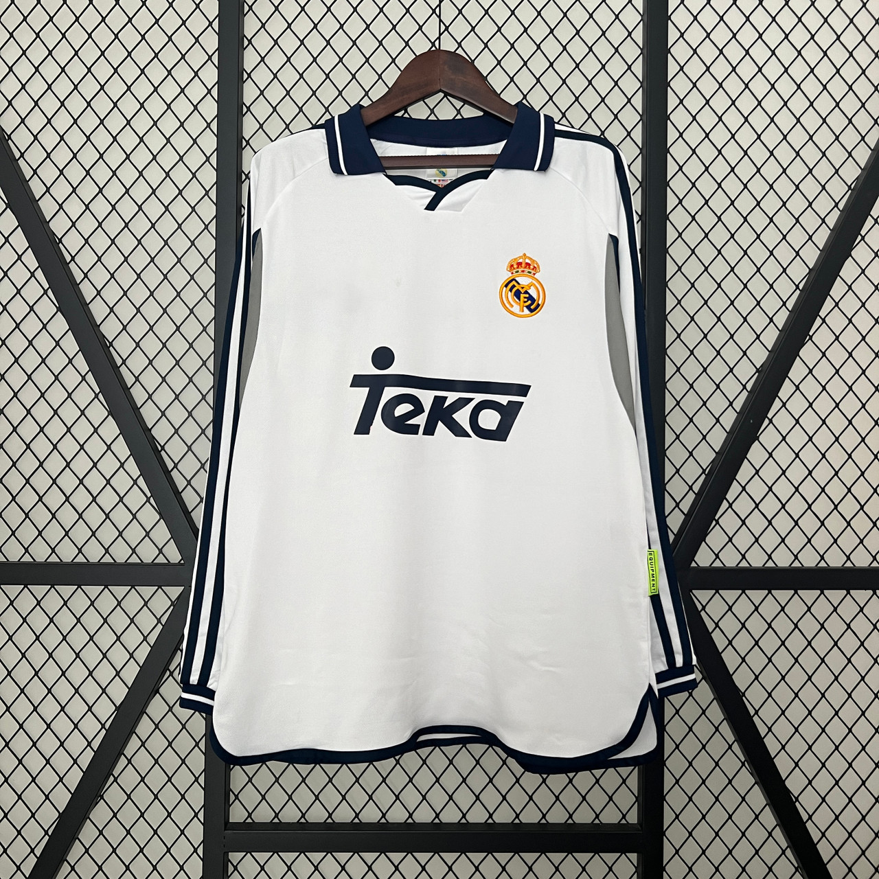 Retro long sleeve Real Madrid 00/01 Home