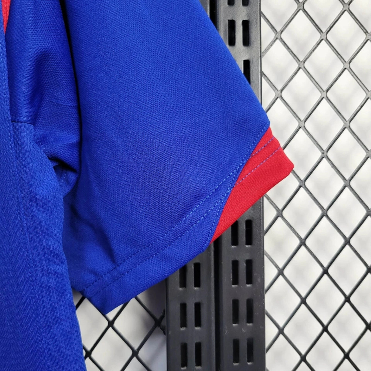 Manchester United 2005/06 Away Retro