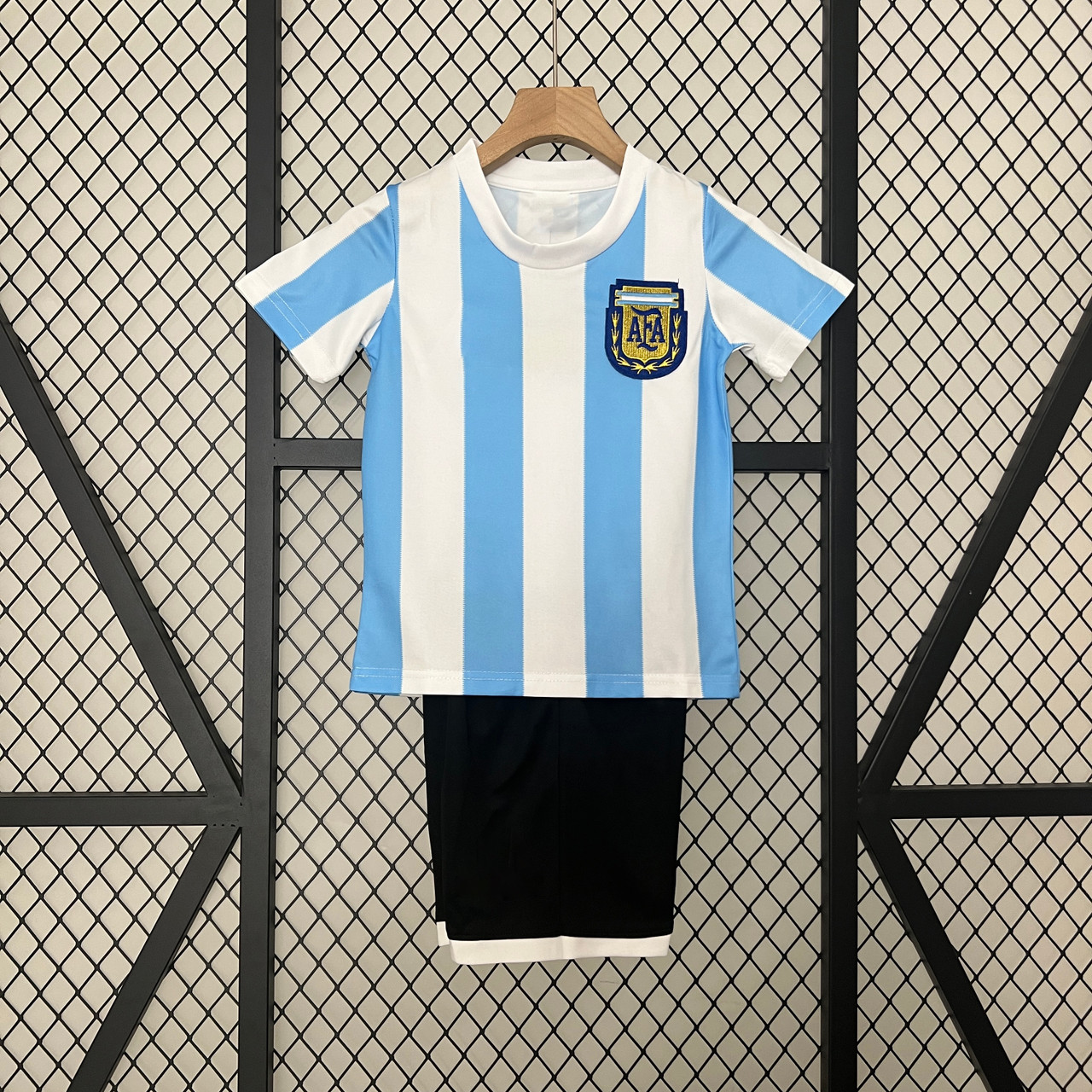 Kids Argentina 1986 home