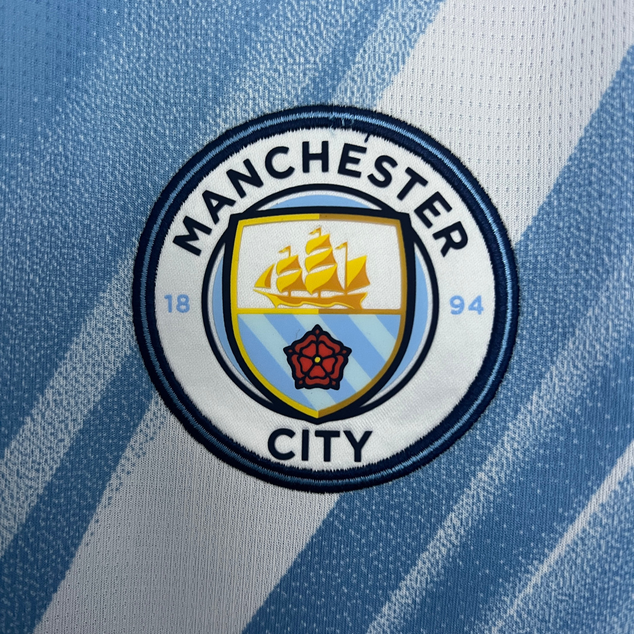 Manchester City Home 2025/26 Jersey