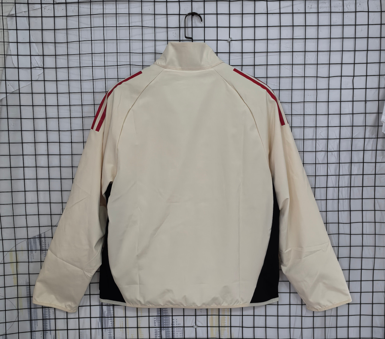 Liverpool 2025/26 Windbreaker White