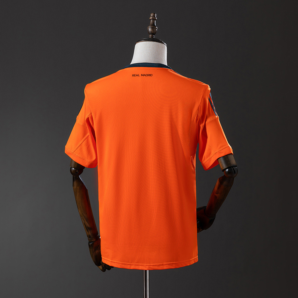 Retro Real Madrid 13/14 third away