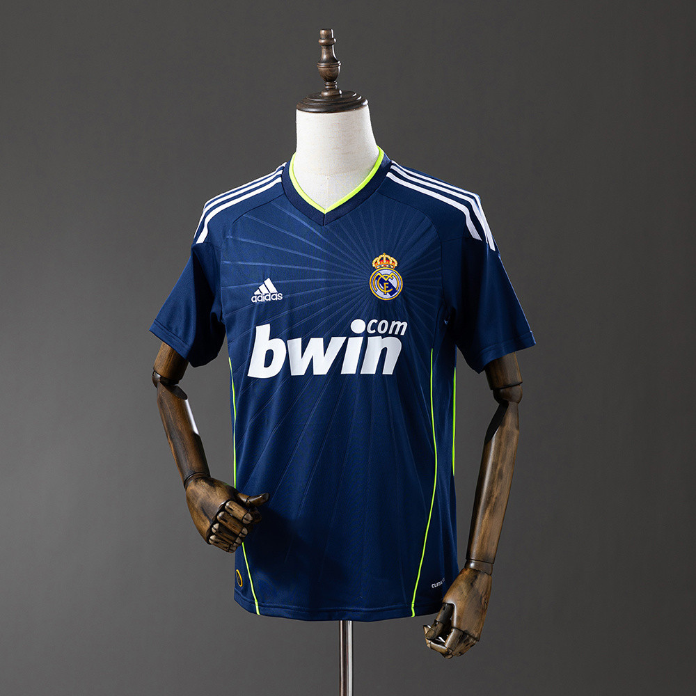 Retro Real Madrid 10/11 Away
