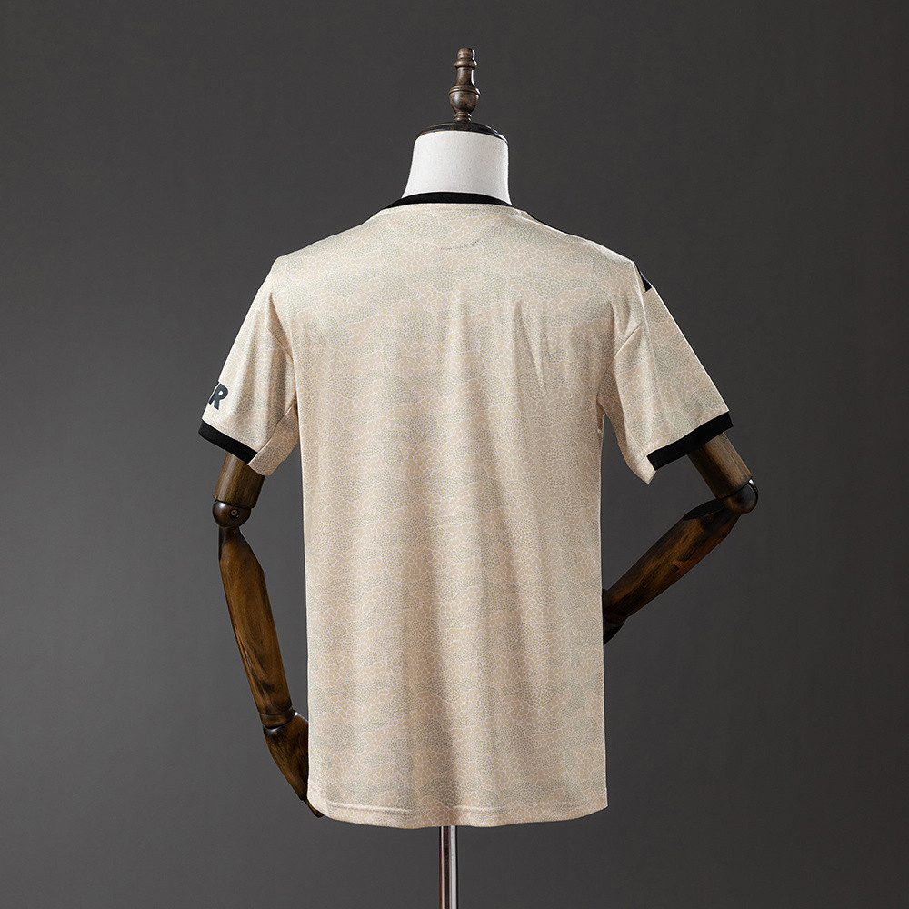 Retro Manchester United 19/20 Away