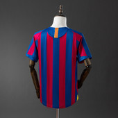 Retro Barcelona 05/06 home