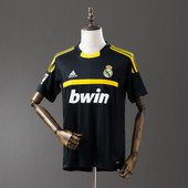 Retro Real Madrid 11/12 Goalkeeper Away
