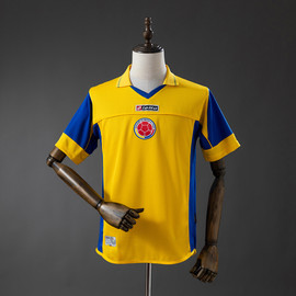 Retro Colombia 03/05 Home