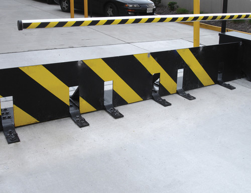 890 Surface Mount Barrier